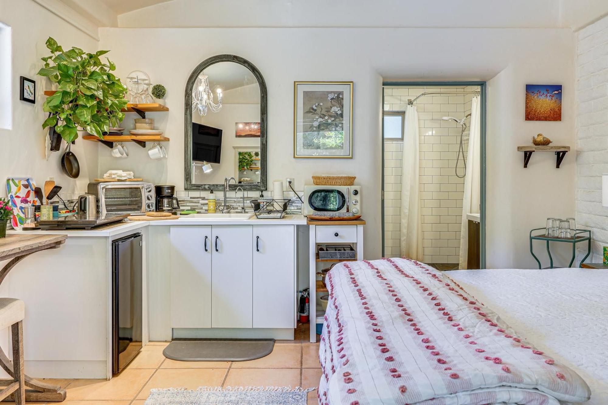 Casa Paloma 1 - Artsy Studio With Hot Tub Access! Patagonia 외부 사진